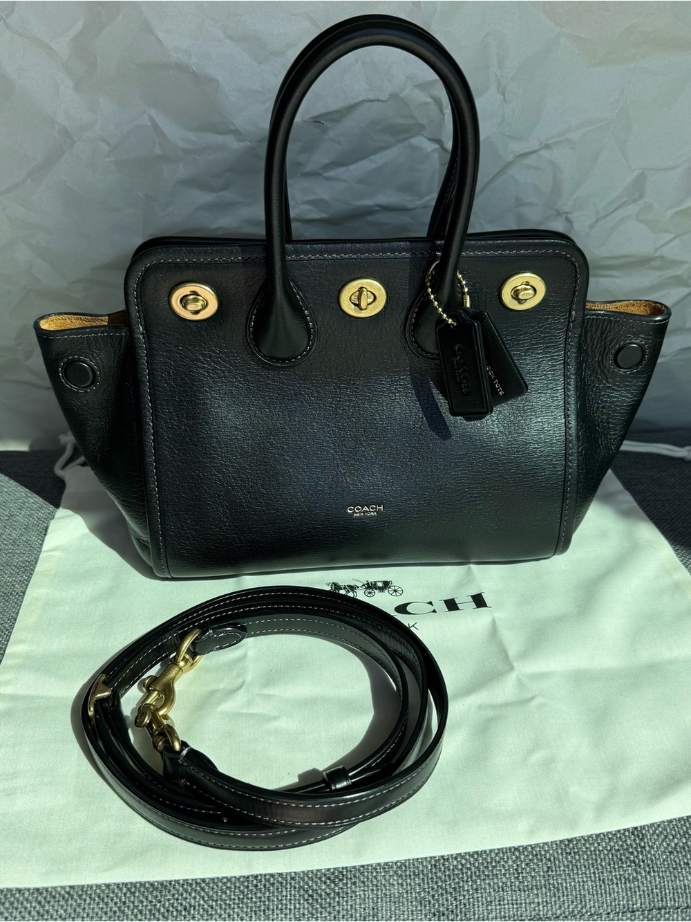 Coach Turnlock 22 Black NWT - Picture 10 of 11
